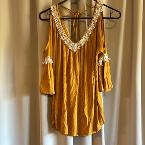 Mustard 3/4 Top Size Large Shoulders cut out